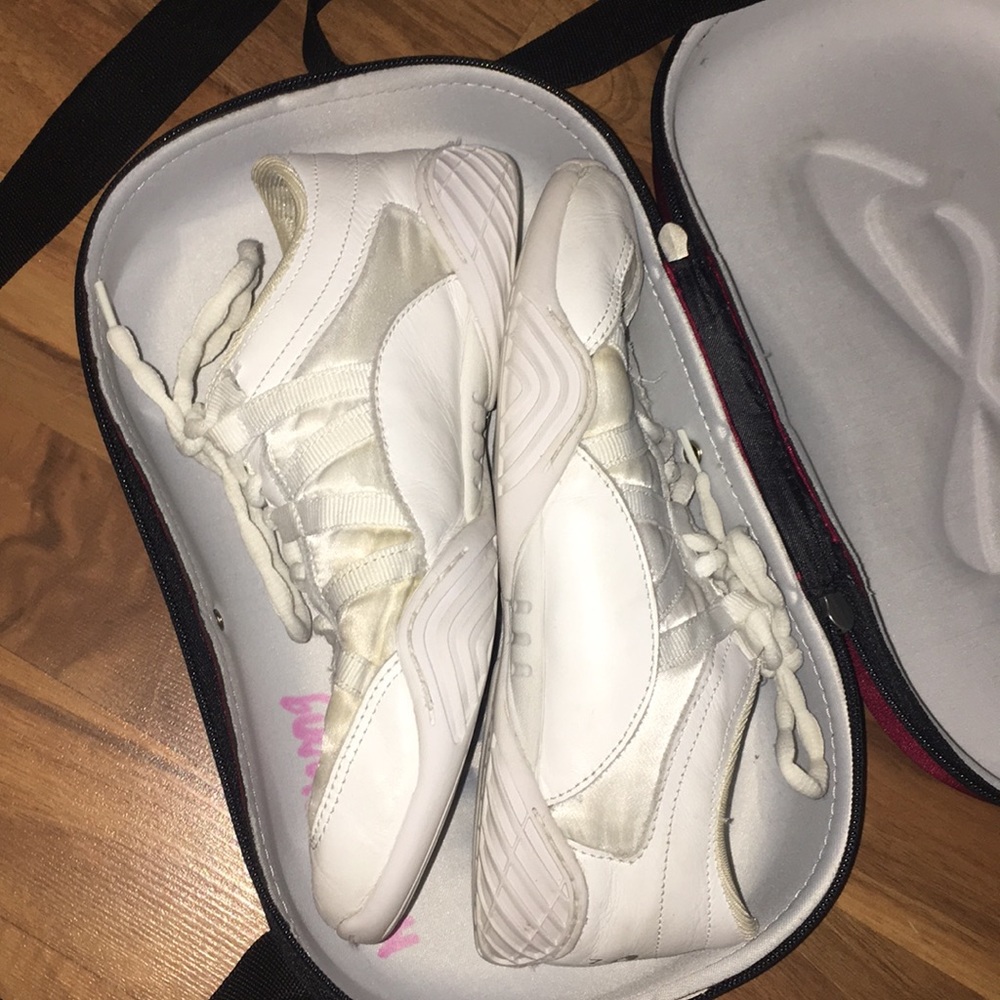 White NFINITY cheer shoes WITH BAG